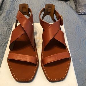 chloé virginia leather flat sandals